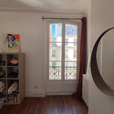 Bright 2 Bedroom Flat In Charming & Centric Brough 아파트